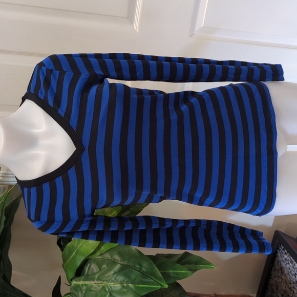 🐢Merona Women's Striped Long Sleeve Fitted V-Neck Top Size XS - Picture 1 of 4